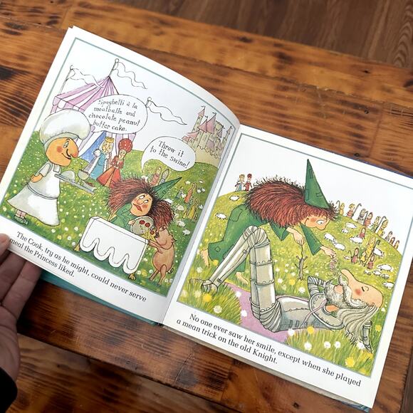 Vintage 1981 The Princess And The Dragon Hardcover Book - Picture 5 of 9